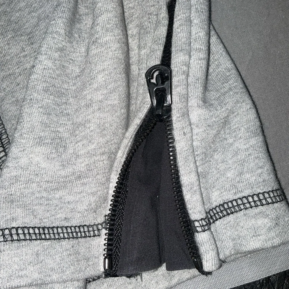 True Religion Men's Sweatpants Ankle Zipper Huge Marled Block Logo Size Med